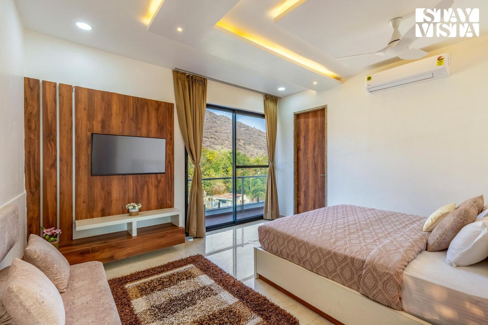 Stayvista'S Bella Dream - Mountain-View With Outdoor Pool, Lawn Featuring A Gazebo & Indoor Games Удайпур Экстерьер фото